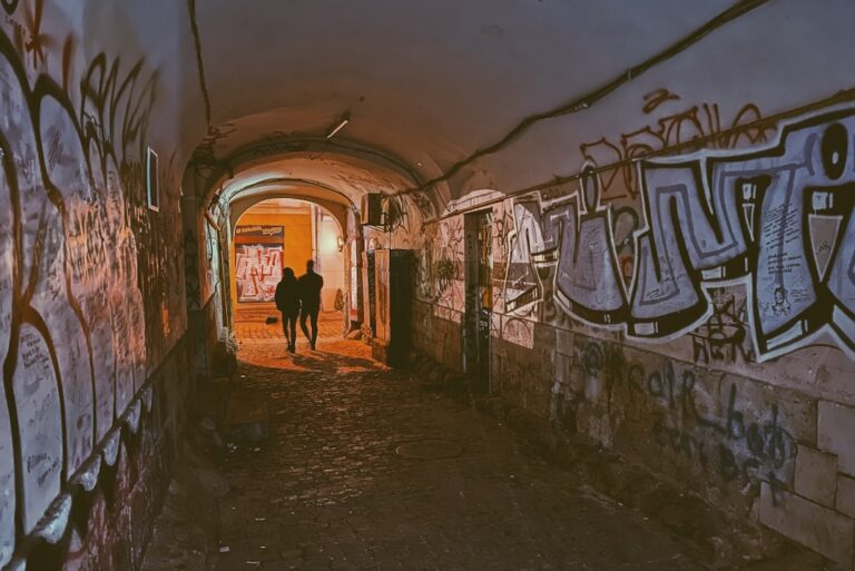 Tajemnice łódzkich piwnic – historie z podziemi miasta