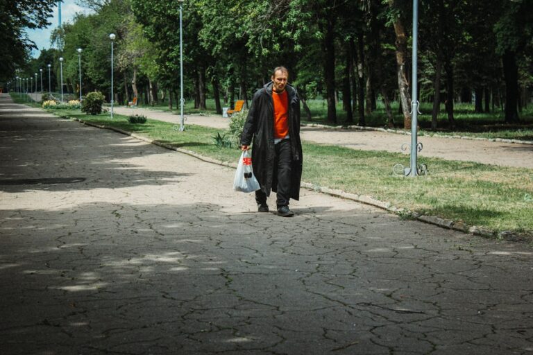Ziemia obiecana – czy Łódź naprawdę była miastem szans?
